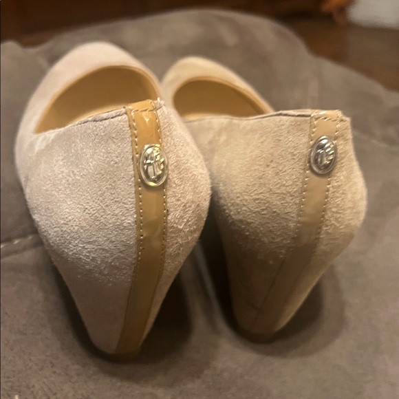 Ivanka Trump Women's Beige Suede Heels - Picture 4 of 6